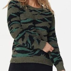 Barefoot Dreams Cozy Chic Camouflage Pullover Sweater Green Camo Size S